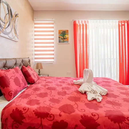 Retreat 4 Bedrooms, Panoramic Terrace Айнсилем