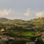 아파트 4br With Wifi, Ac And Comfy Beds By 360 Estates Għajnsielem