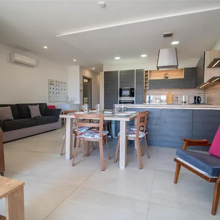 Ghajnsielem Retreat 4 Bedrooms, Panoramic Terrace * Għajnsielem