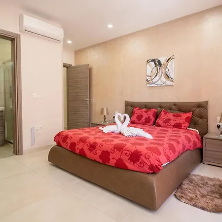 Retreat 4 Bedrooms, Panoramic Terrace Appartement Għajnsielem