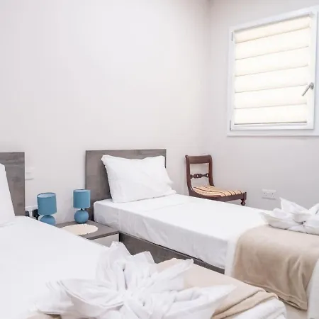 Retreat 4 Bedrooms, Panoramic Terrace Ghajnsielem
