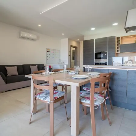 Retreat 4 Bedrooms, Panoramic Terrace Апартаменты *