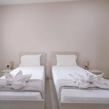 Retreat 4 Bedrooms, Panoramic Terrace Apartamento Ghajnsielem